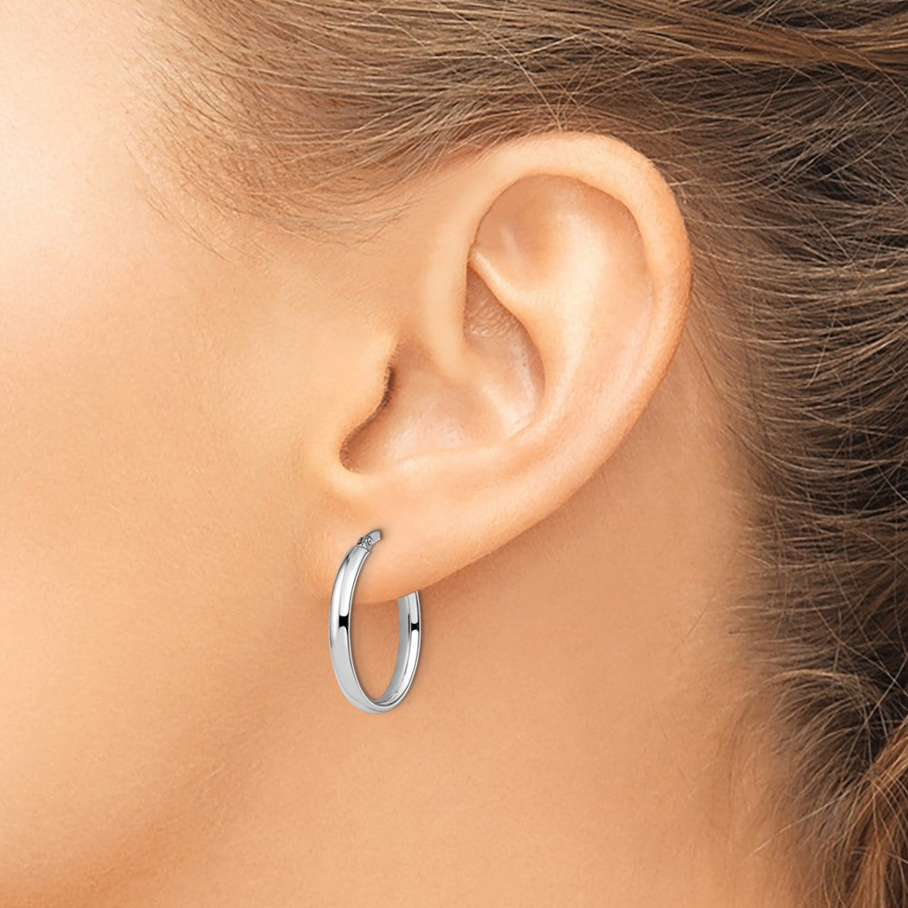 14K White Gold Polished Oval Hoop Earrings