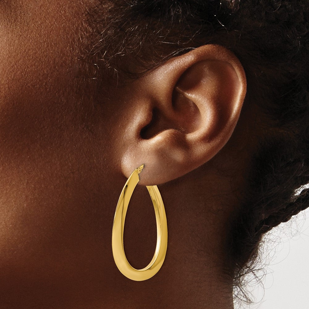 14K Polished Twisted Oval Hoop Earrings