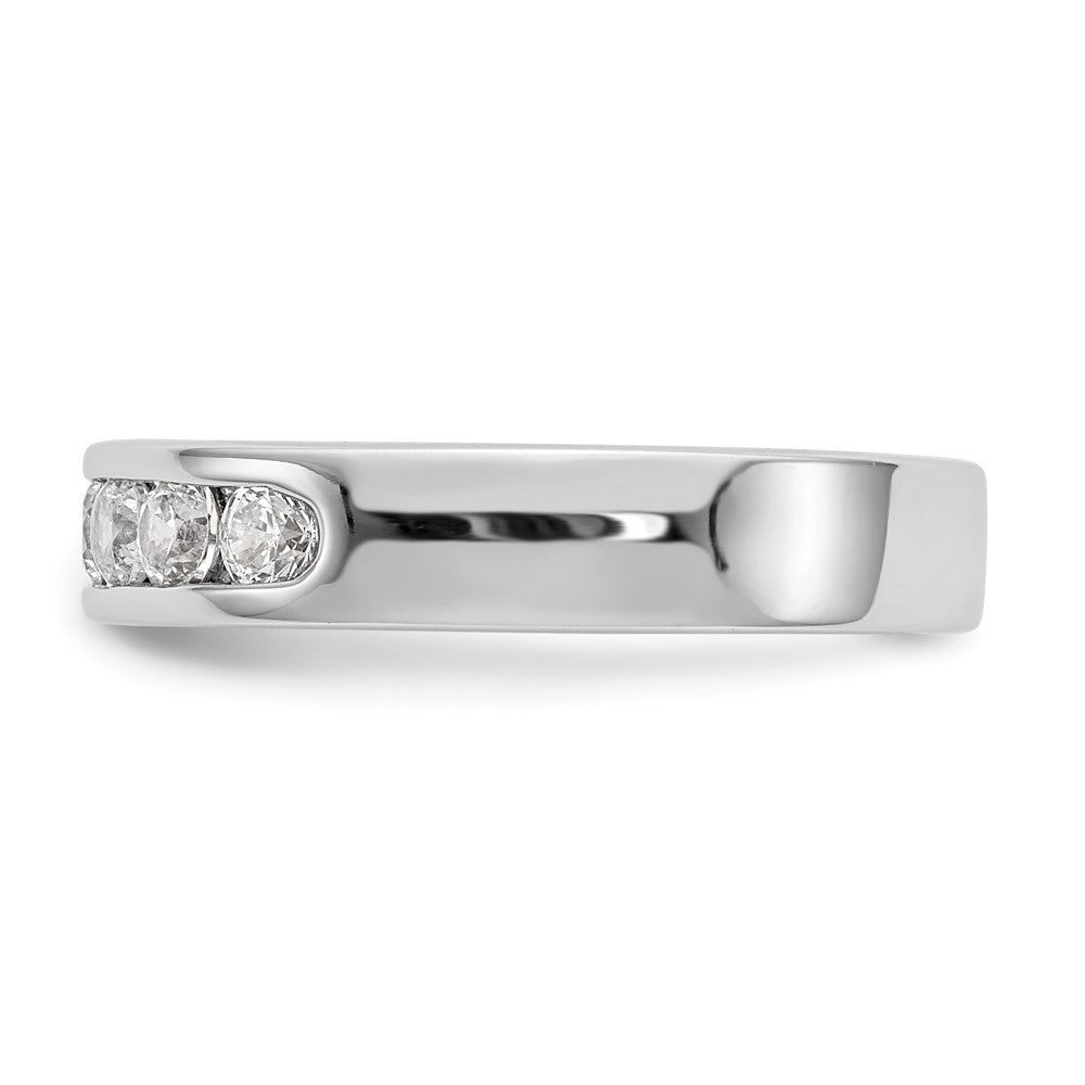 14K White Gold 7-Stone 5/8 carat Round Diamond Complete Channel Band