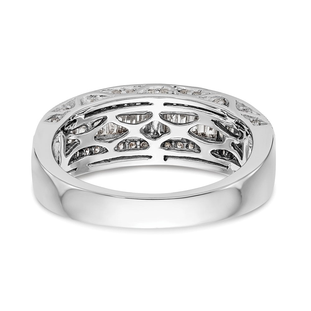 14K White Gold 3/4 carat Baguette/Round Diamond Complete Band