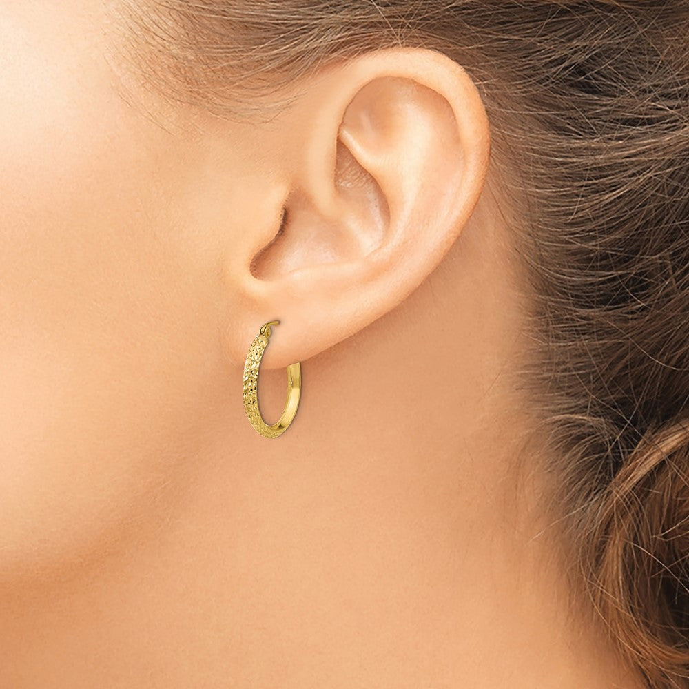 14K 2.5x20mm Knife-Edge Diamond-cut Tube Hoop Earrings