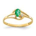 14k 5x3mm Oval Emerald and VS Diamond Ring
