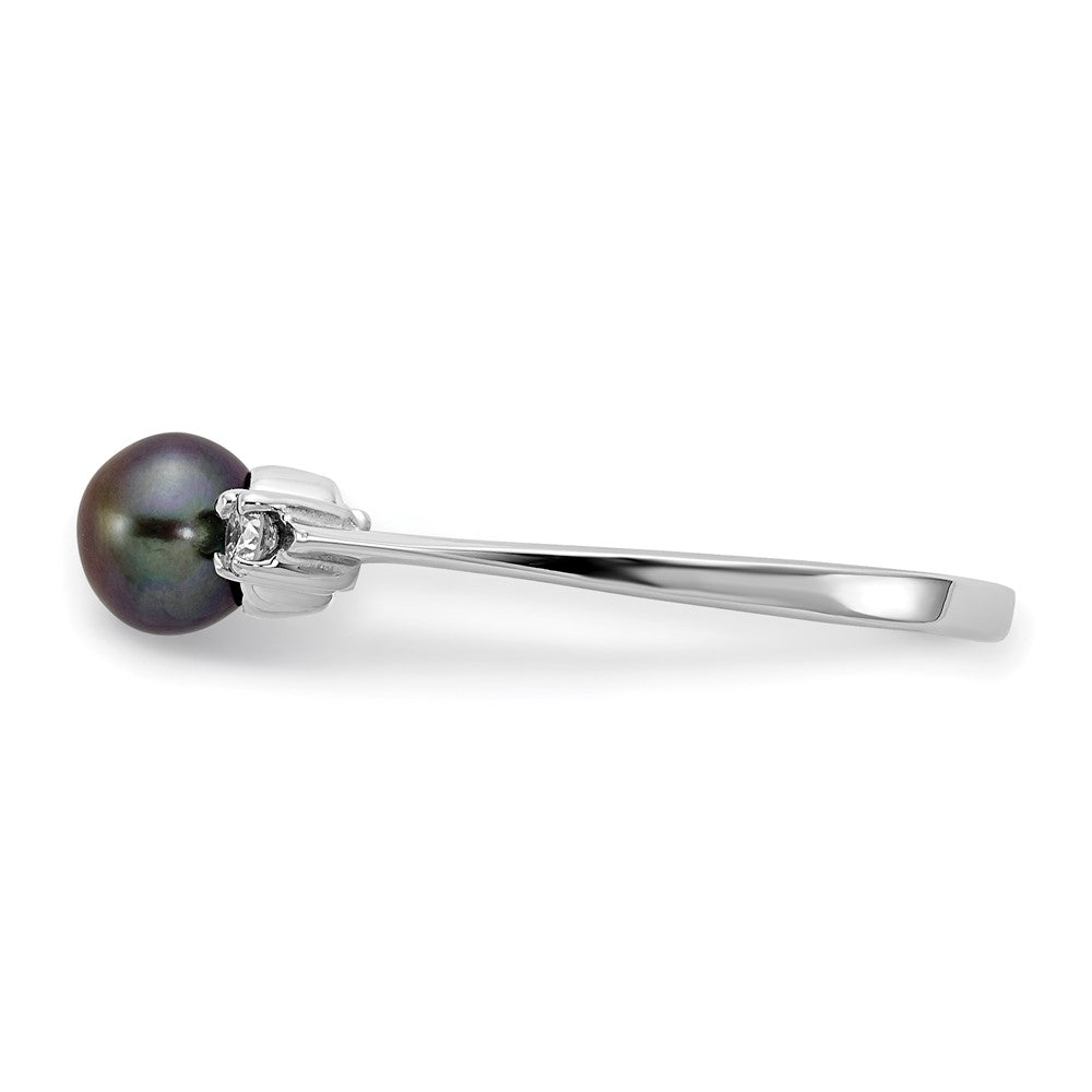 14k White Gold 5mm Black Freshwater Cultured Pearl and 1/15 carat AAA Diamond Ring