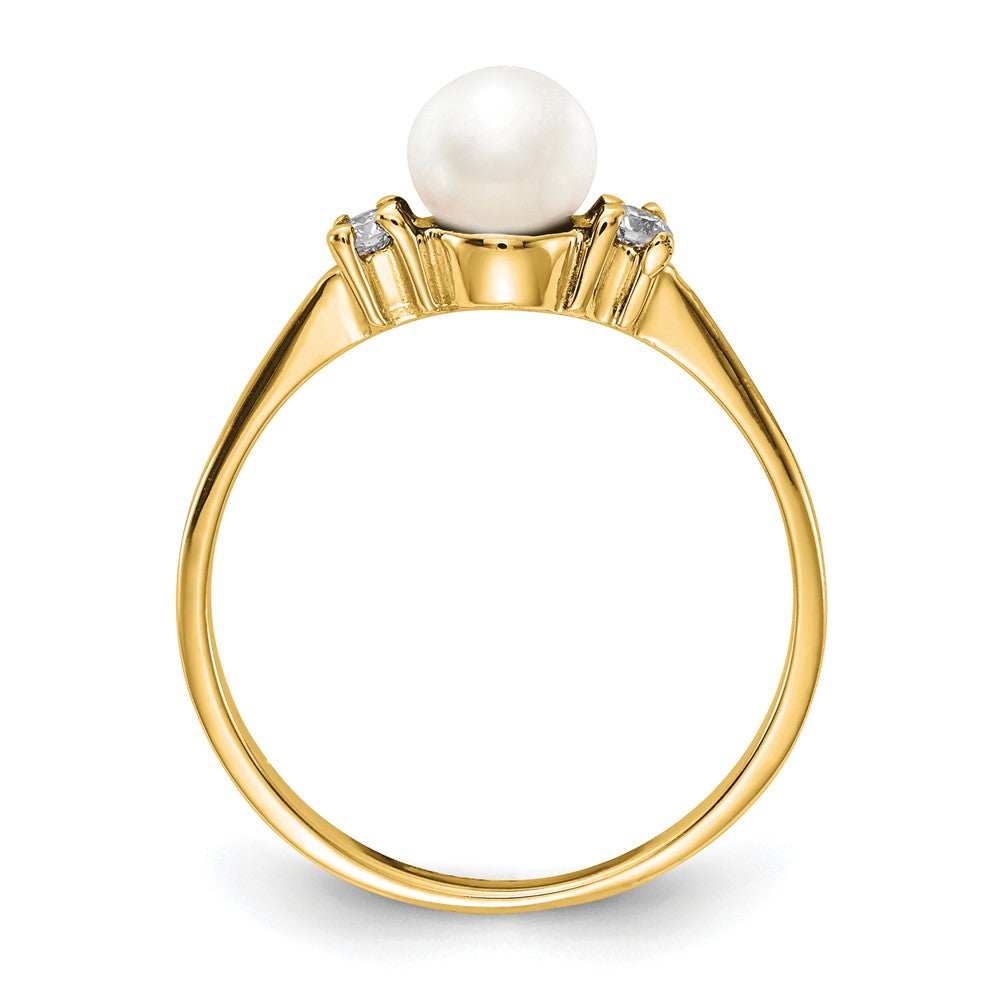 14k 5mm White Freshwater Cultured Pearl and 1/15 carat A Diamond Ring