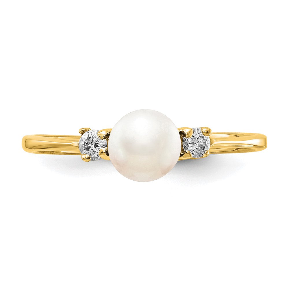 14k 5mm White Freshwater Cultured Pearl and 1/15 carat VS Diamond Ring