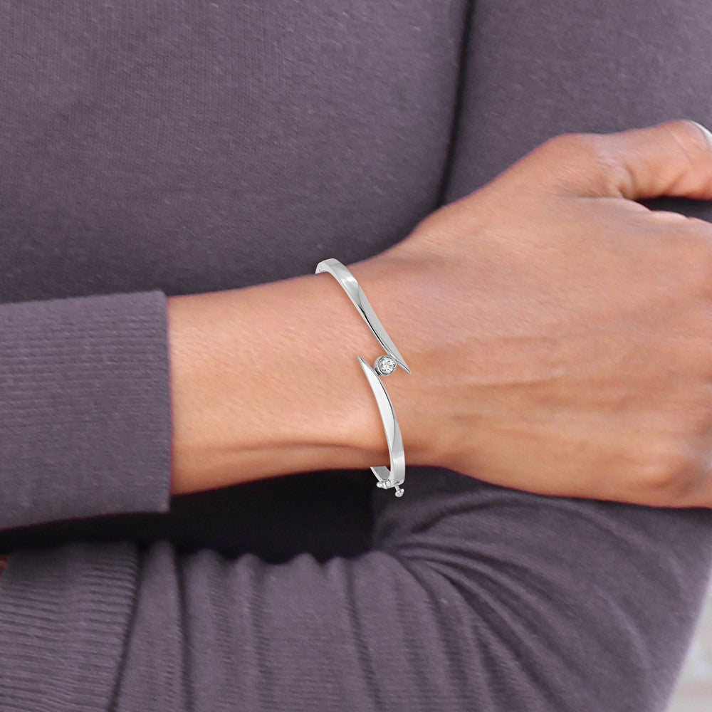 14k White Gold Complete 1/4 carat AA Diamond Hinged Oval Bangle Bracelet