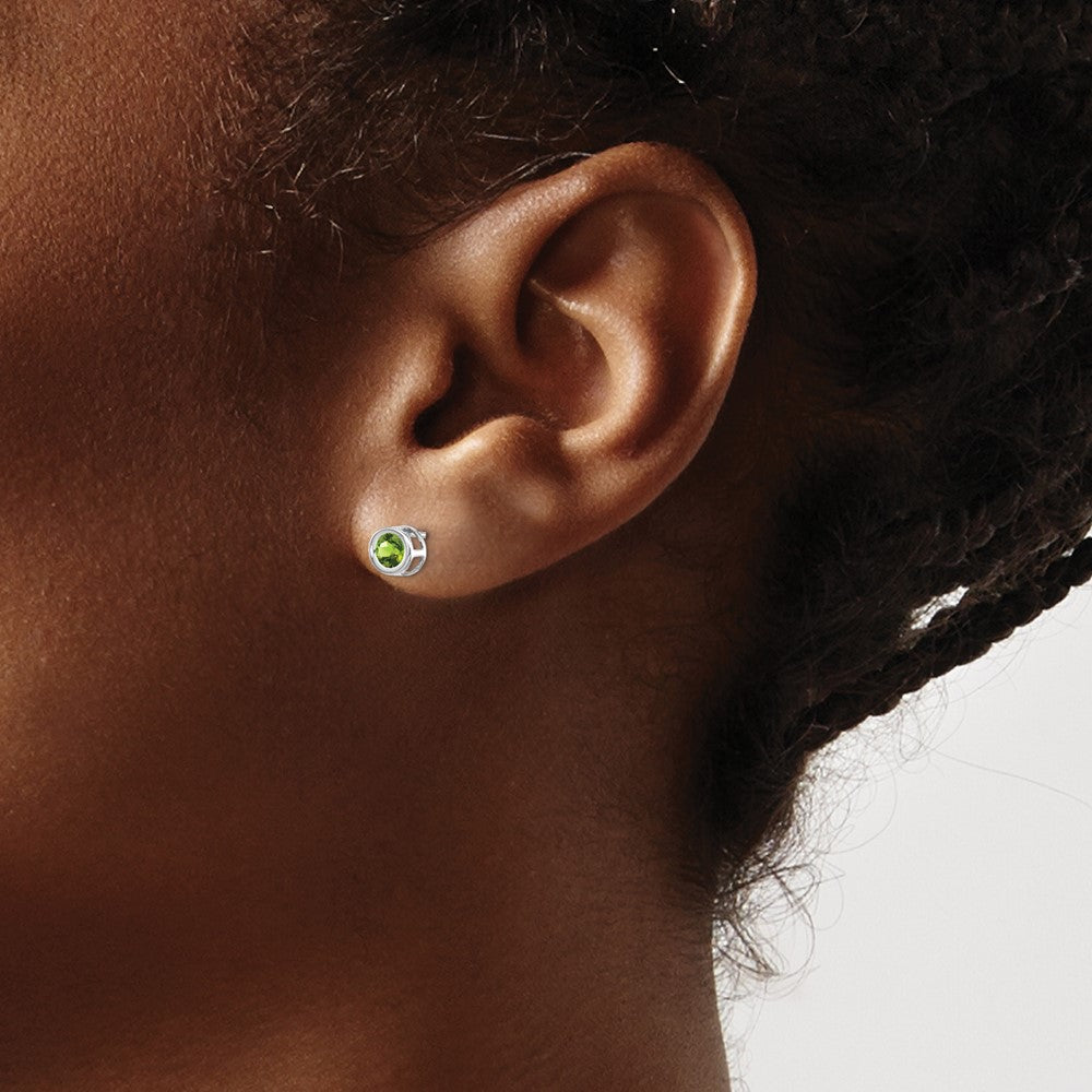 14k White Gold 4mm Round Bezel August/Peridot Post Earrings