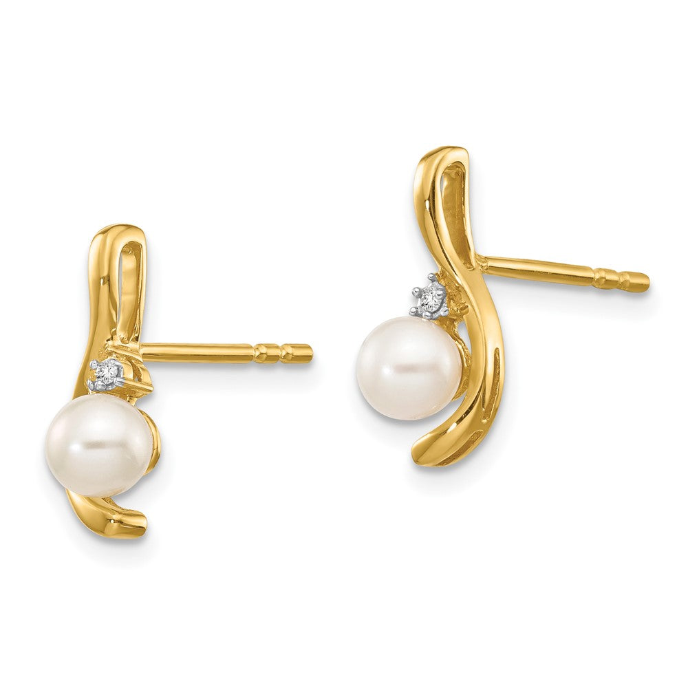 14k 4.5mm June/Freshwater Cultured Pearl and Diamond Post Earrings