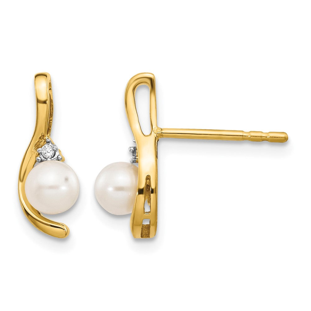 14k 4.5mm June/Freshwater Cultured Pearl and Diamond Post Earrings