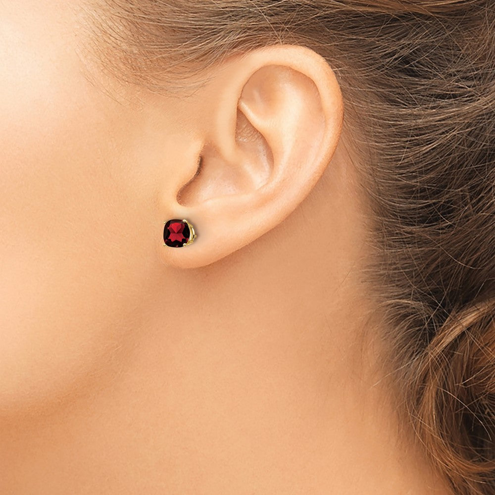 14k 6mm Cushion Garnet Checkerboard Post Earrings