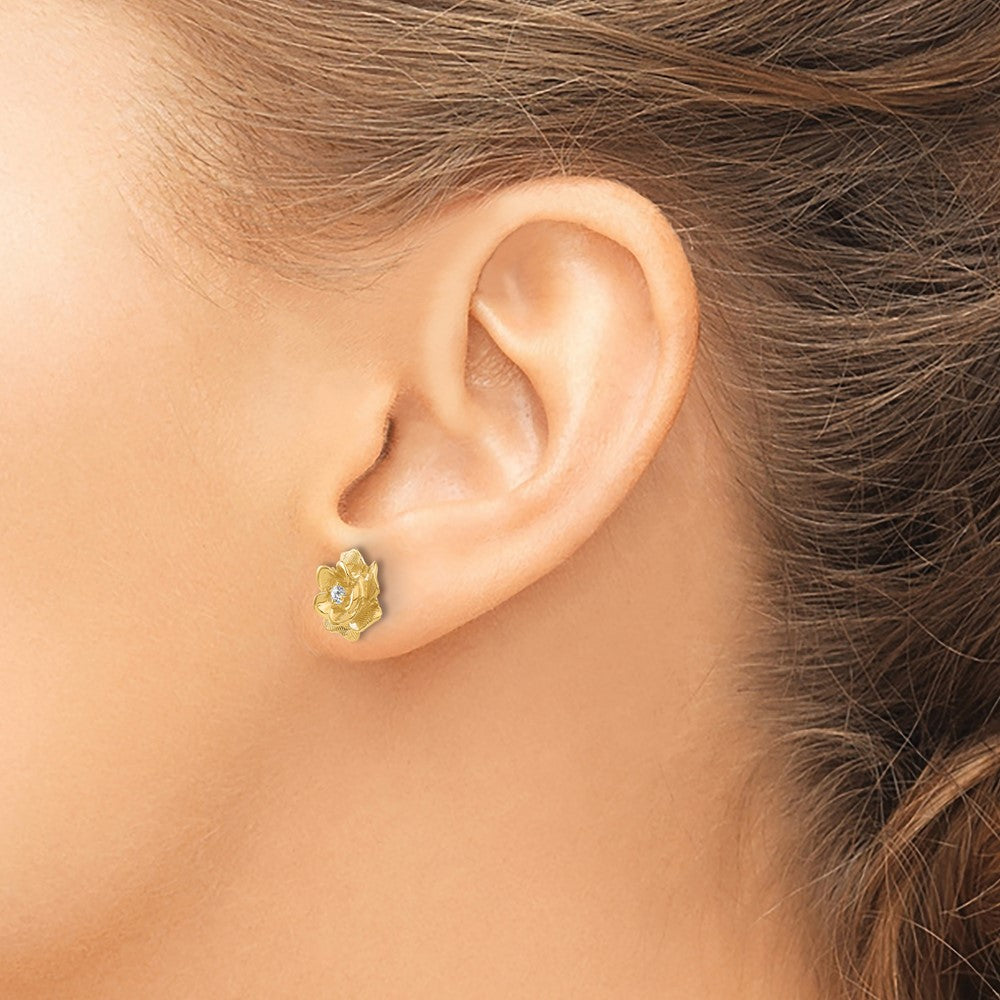 14k VS Quality 1/15 carat Diamond Flower Post Earrings
