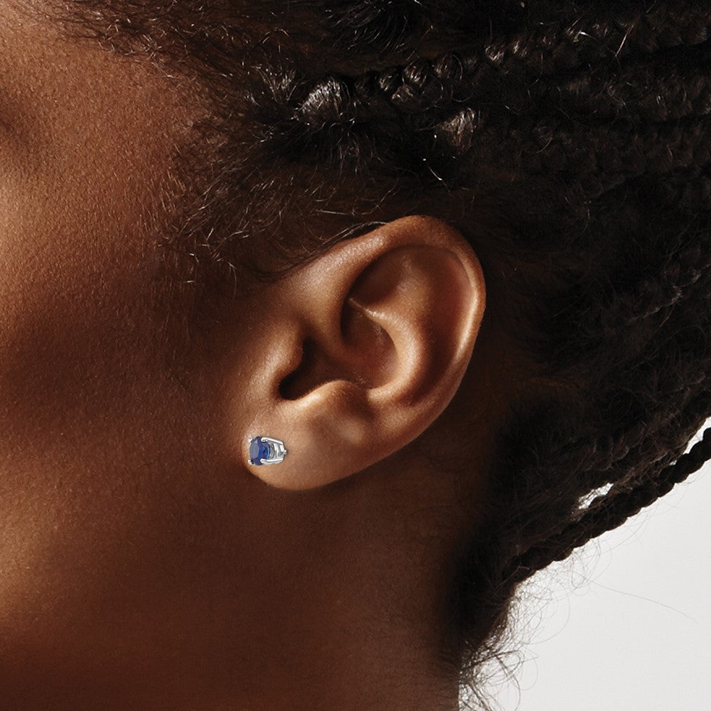 14k White Gold 5mm Round Sapphire Post Earrings