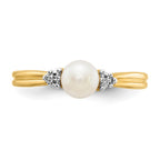 14k 5.5mm White Freshwater Cultured Pearl and Diamond Ring