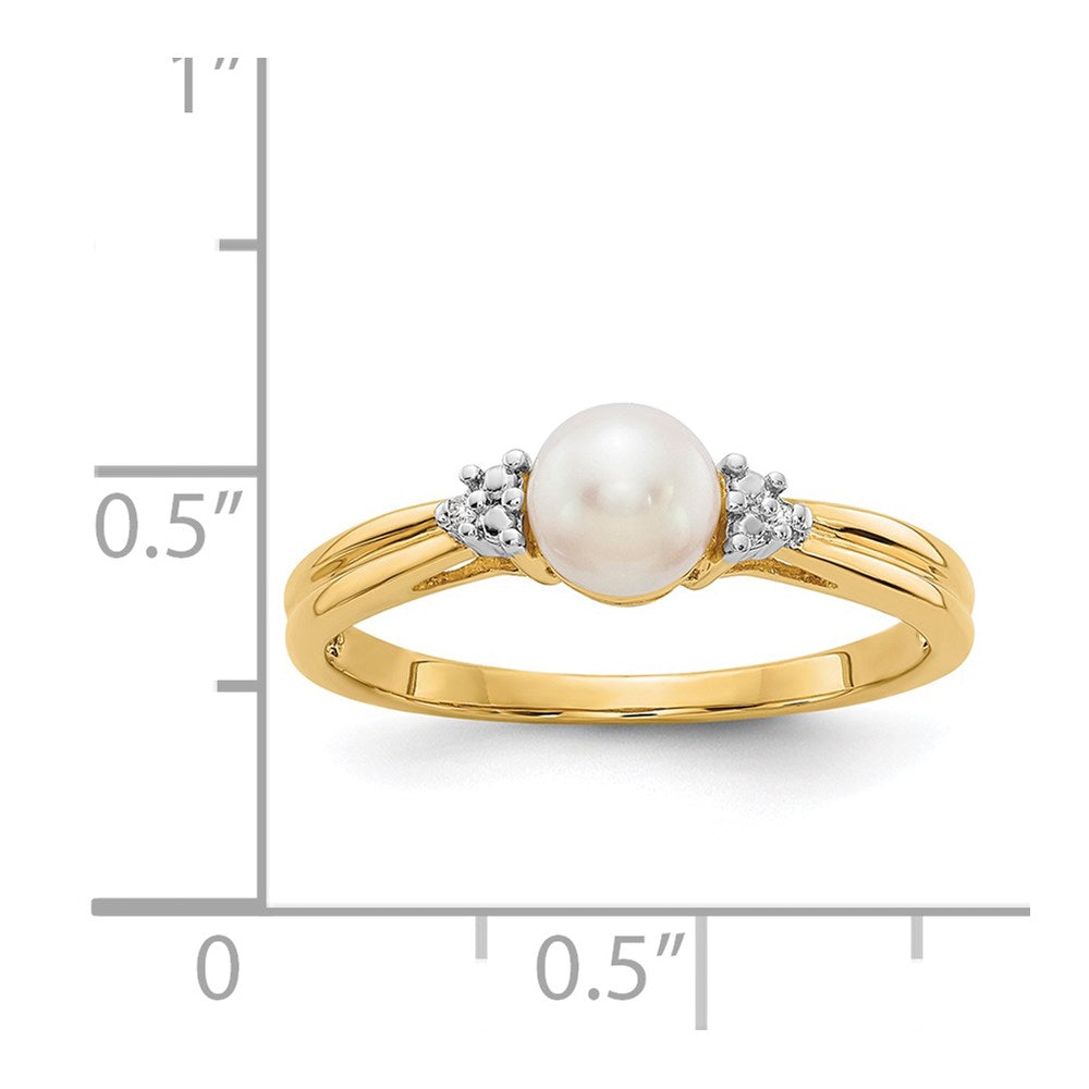 14k 5.5mm White Freshwater Cultured Pearl and Diamond Ring