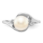 14k White Gold 7mm White Freshwater Cultured Pearl and A Diamond Ring