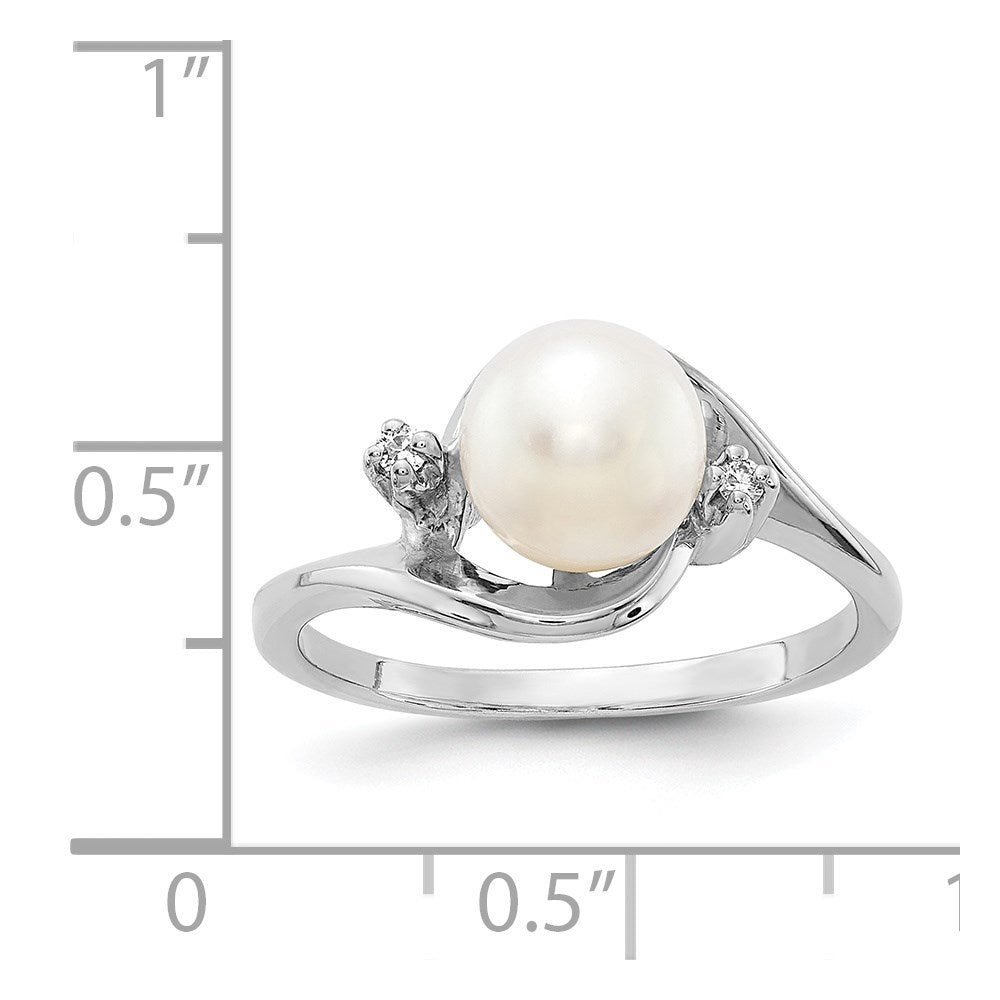 14k White Gold 7mm White Freshwater Cultured Pearl and A Diamond Ring
