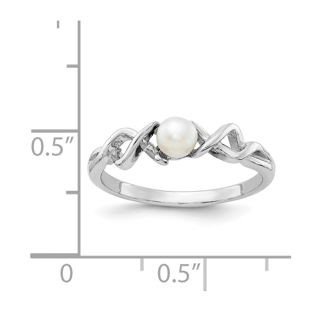 14k White Gold 4mm White Freshwater Cultured Pearl Twisted Ring