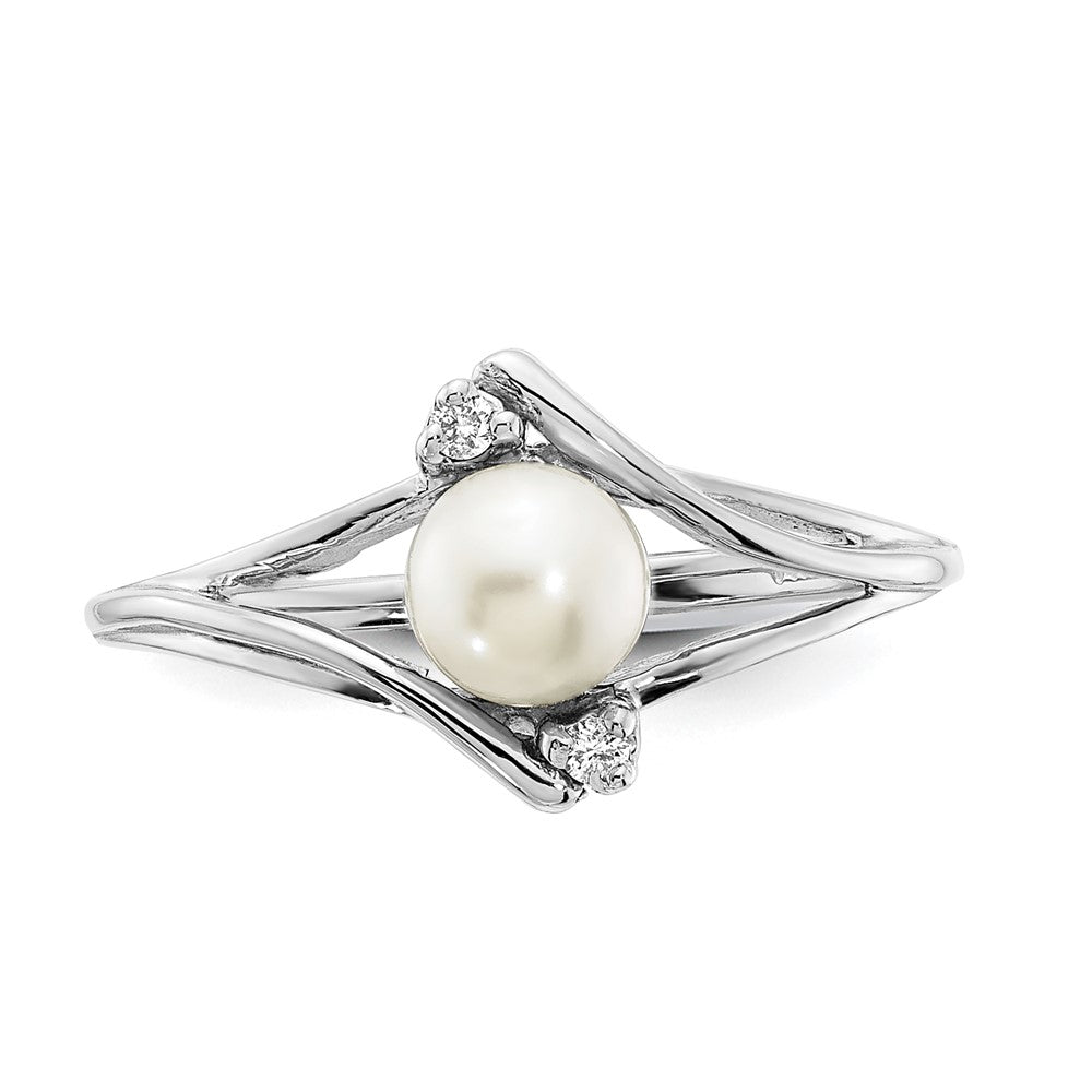 14k White Gold 5mm White Freshwater Cultured Pearl and AA Diamond Ring
