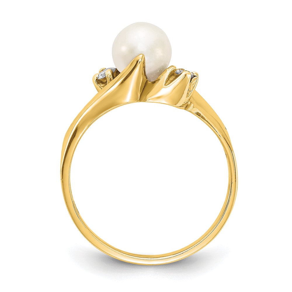 14k 6mm White Freshwater Cultured Pearl and 1/15 carat VS Diamond Ring
