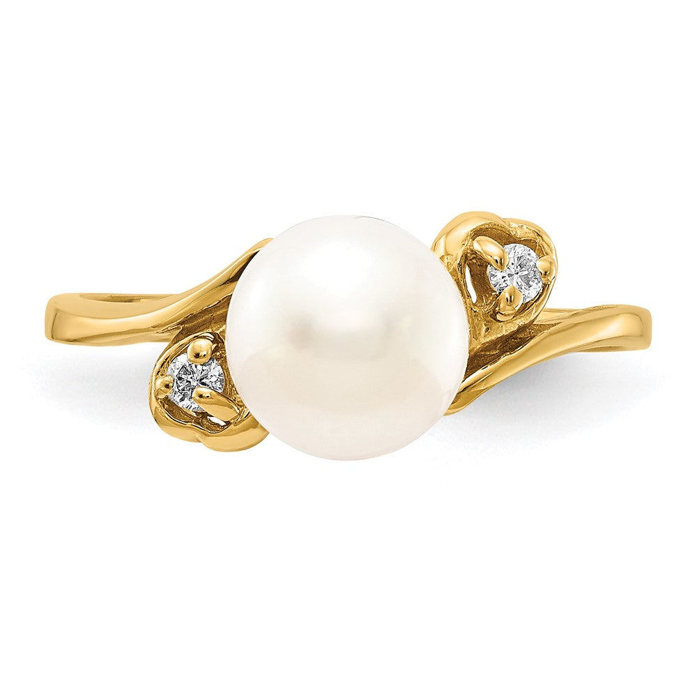 14k 7mm White Freshwater Cultured Pearl and 1/20 carat VS Diamond Ring