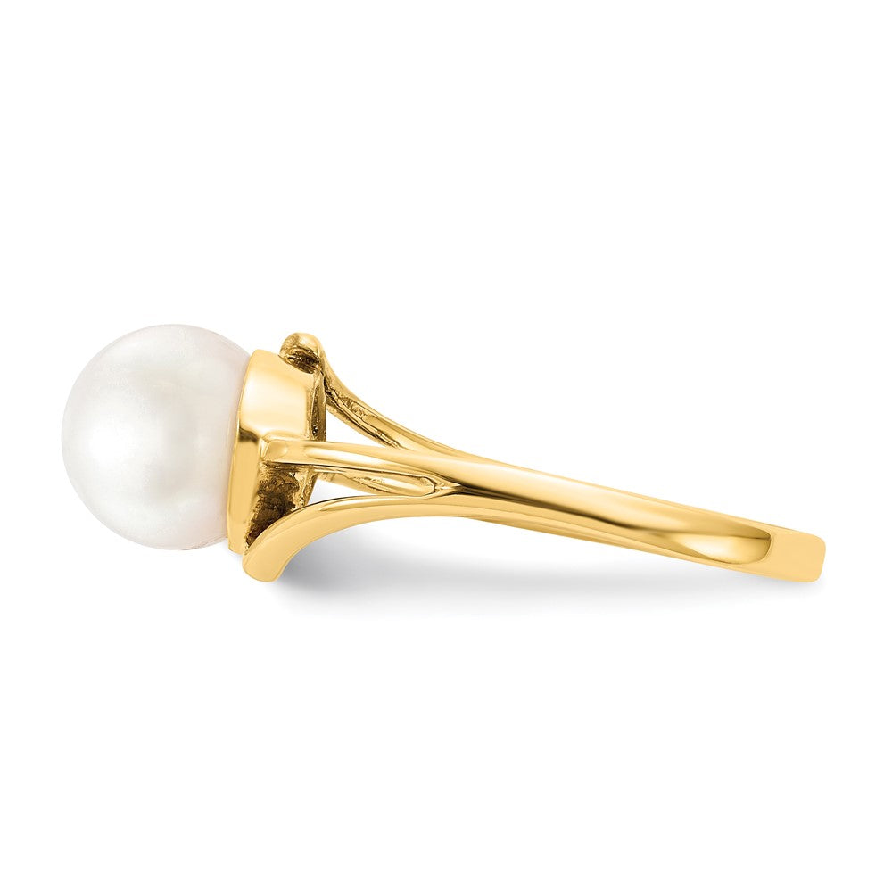 14k 7.5mm White Freshwater Cultured Pearl Ring