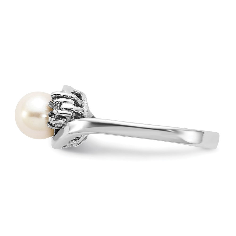 14k White Gold 6mm White Freshwater Cultured Pearl and 1/20 carat AA Diamond Ring