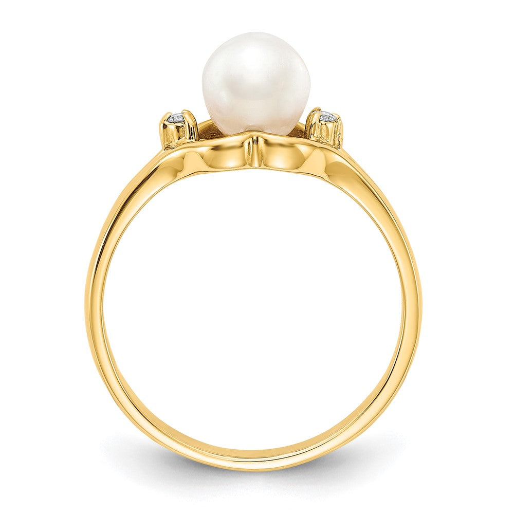 14k 6mm White Freshwater Cultured Pearl and VS Diamond Ring