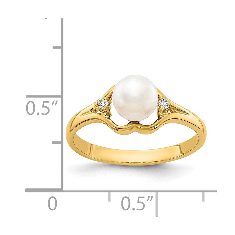 14k 6mm White Freshwater Cultured Pearl and VS Diamond Ring
