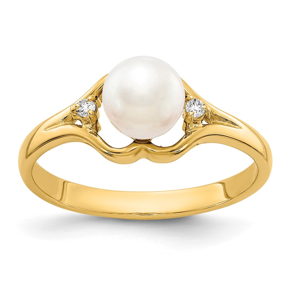 14k 6mm White Freshwater Cultured Pearl and VS Diamond Ring