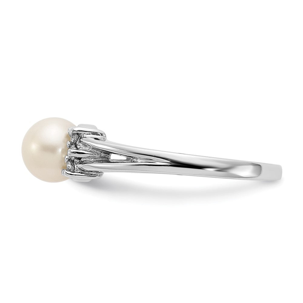 14k White Gold 6mm White Freshwater Cultured Pearl and 1/15 carat AAA Diamond Ring