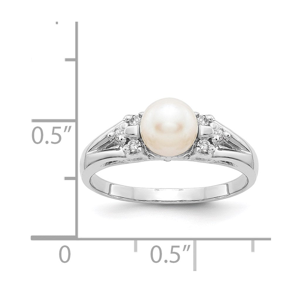 14k White Gold 6mm White Freshwater Cultured Pearl and 1/10 carat A Diamond Ring