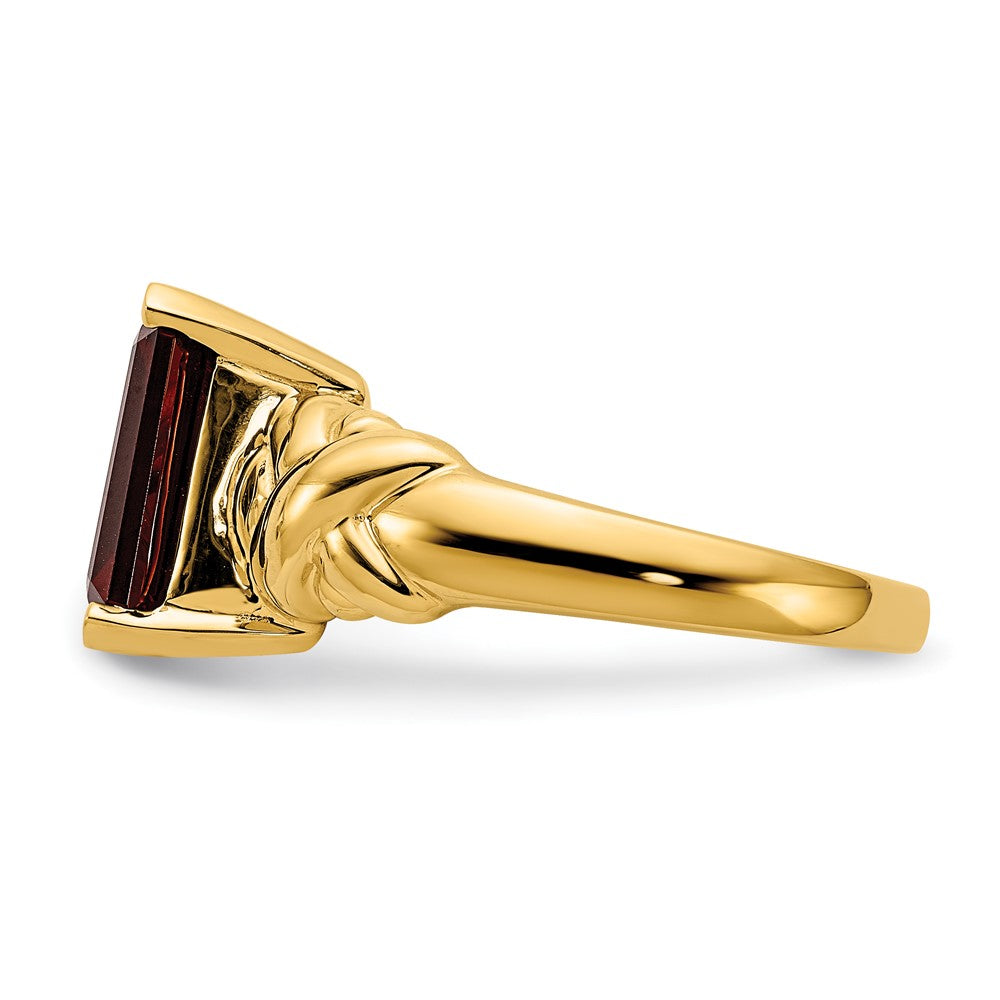 14k 11x9mm Emerald-cut Garnet Ring