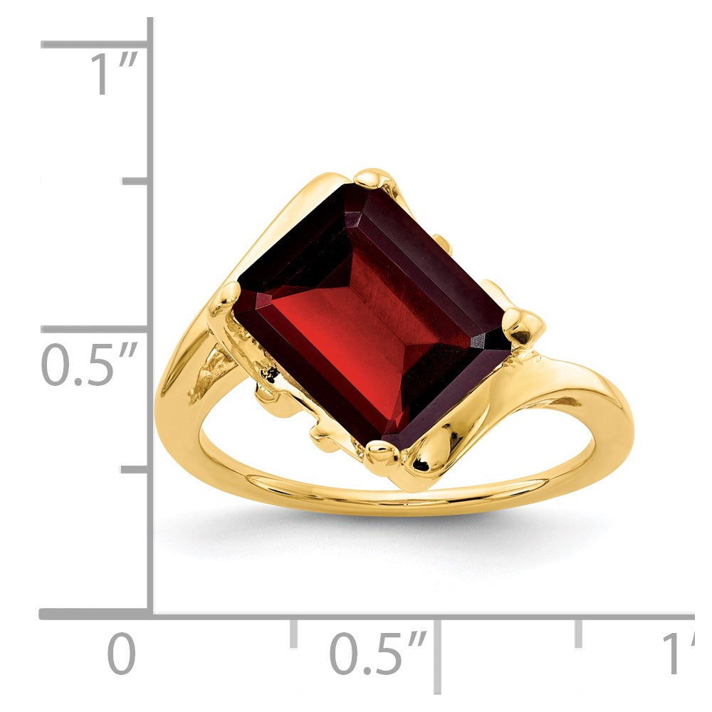 14k 10x8mm Emerald-cut Garnet Ring