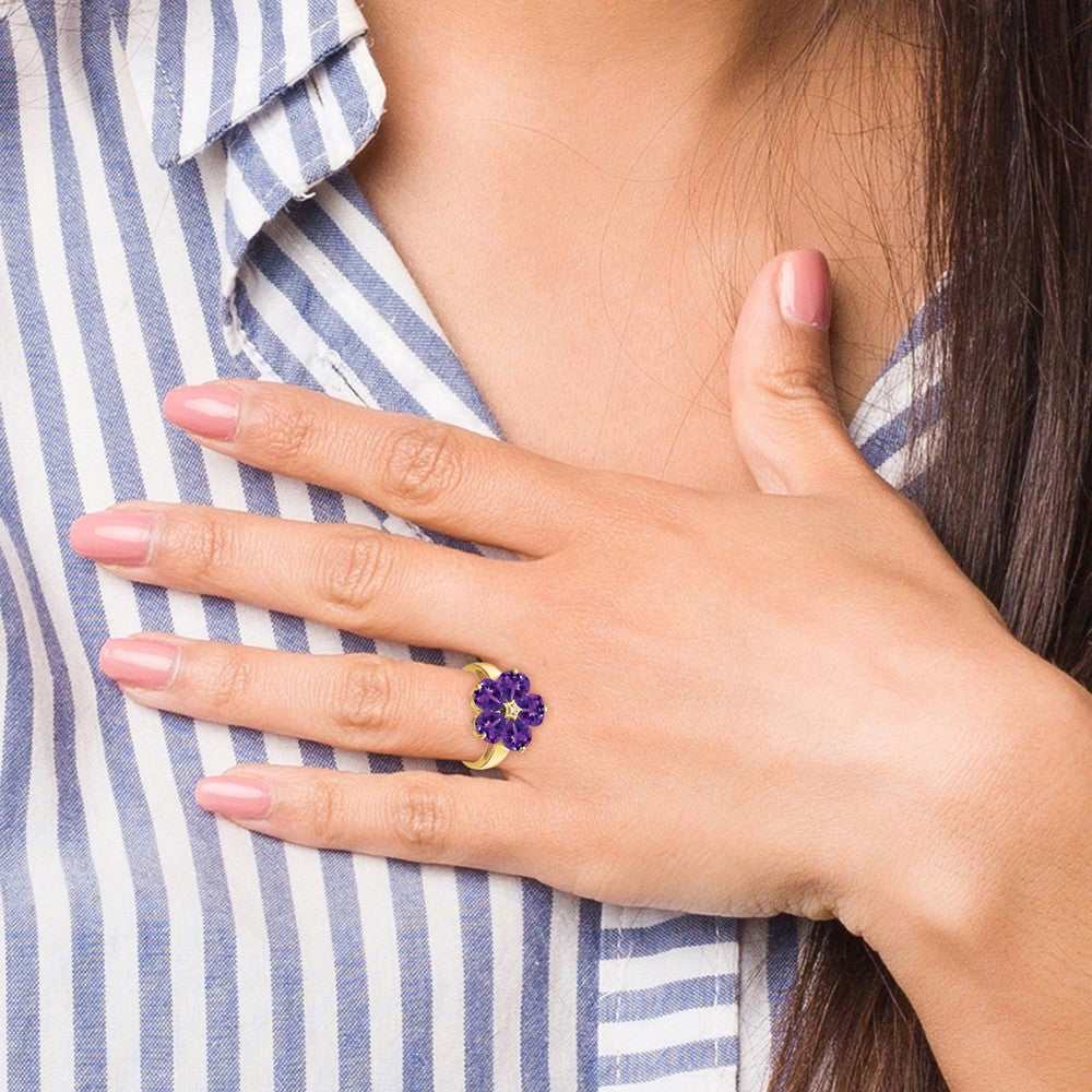 14k 6mm Heart Amethyst and A Diamond Flower Ring
